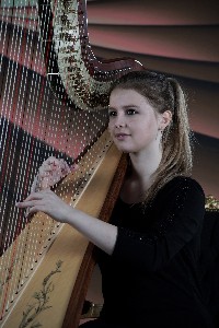 Julia Grebmer-Harfe-klein.jpg