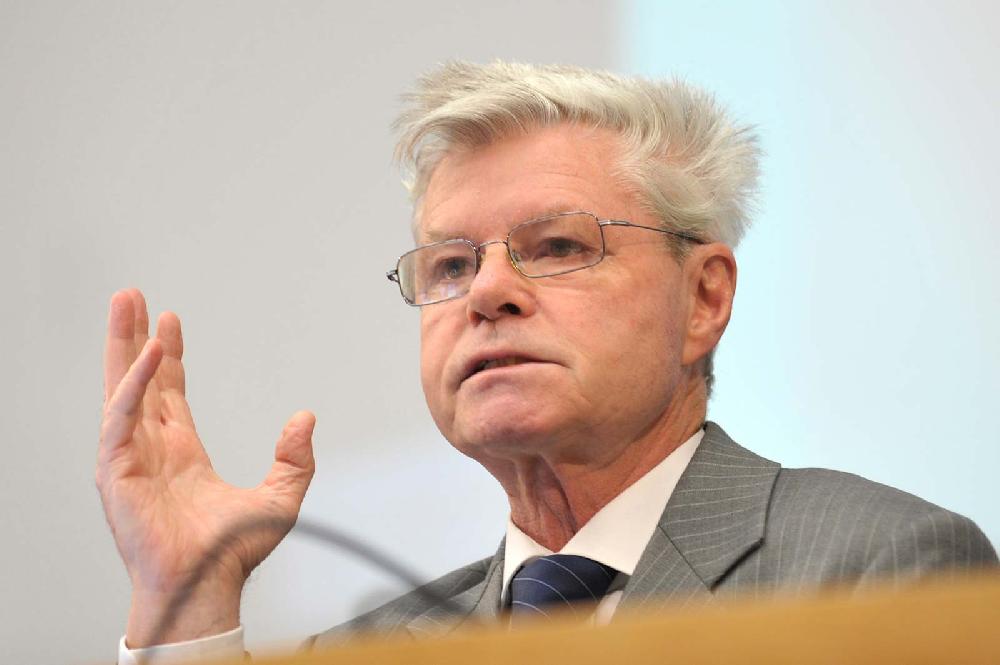Prof. Dr. Hartmut Graßl