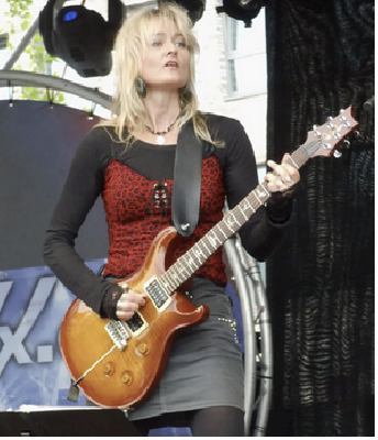 Andrea von Rehn 2.png