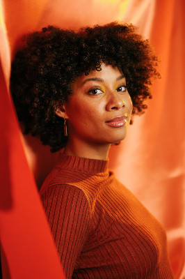 Joy Bogat (c)China Hopson