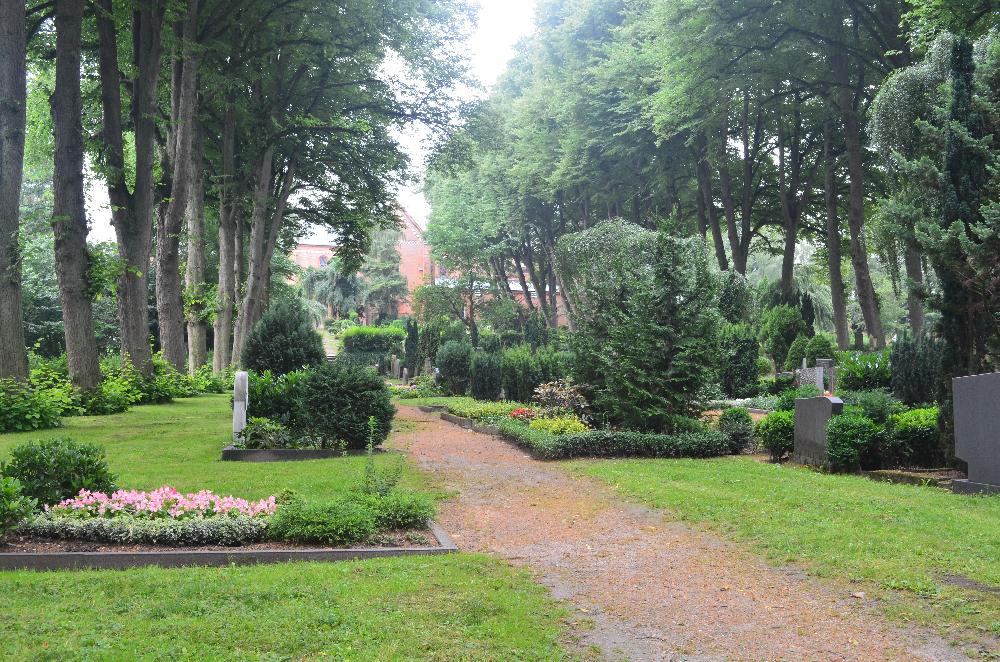 Sommer: Lindenallee