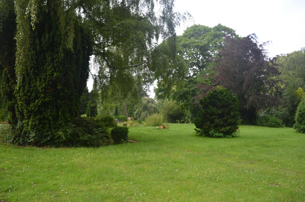 Blick auf den Friedhof am Kastanienweg